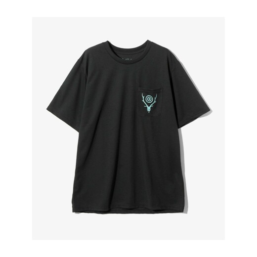 사우스2웨스트8 남여공용 CIRCLE HORN 로고 프린트 포켓 반팔 티셔츠 (OT615 E) 블랙
